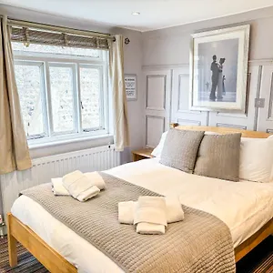 4* Hotel X Brunswick Square